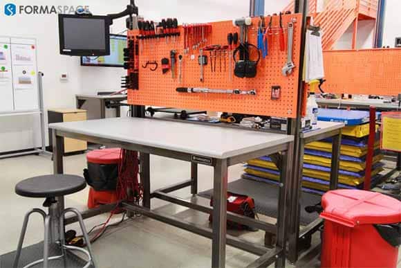 manufacturing station