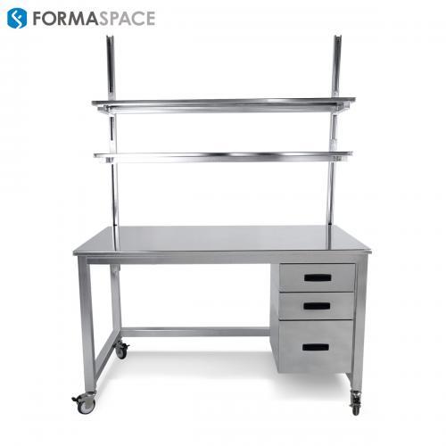 cleanroom assembly operations in electronic assembly factories