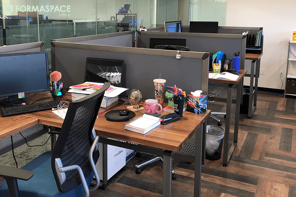 desk with privacy panel