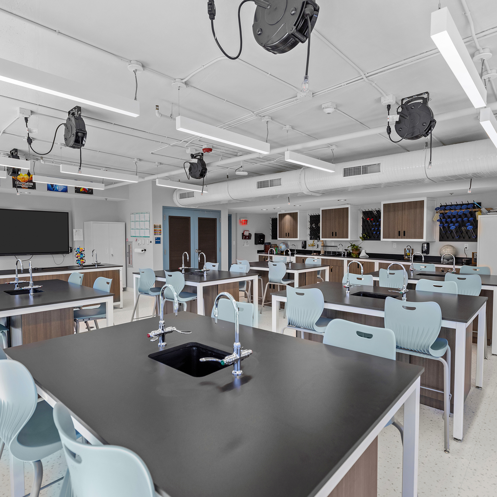 St. Marks Science Center Classroom with Custom Student Islands