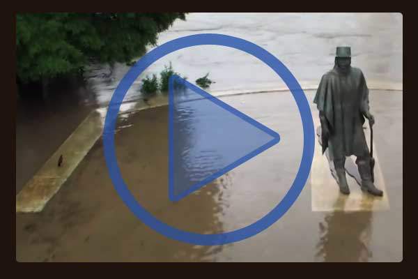 DLR Production captured video of flooding in downtown Austin using a DJI inspire-1 drone. DLR Production captured video of flooding in downtown Austin using a DJI inspire-1 drone.